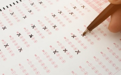 Francúzske maturitné skúšky postihol únik zadaní i protesty učiteľov Francúzske maturitné skúšky postihol únik zadaní i protesty učiteľov