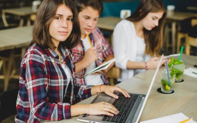 Prieskum na stredných školách odhalil medzery v ich digitálnej pripravenosti